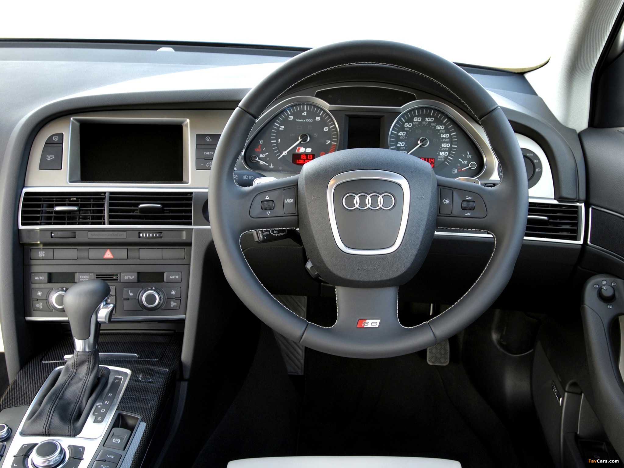 Images of Audi S6 Sedan UK-spec (4F,C6) 2006–08 (2048 x 1536)