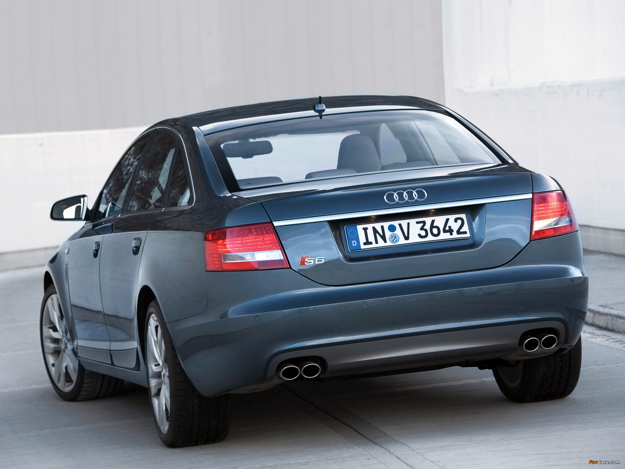 Images of Audi S6 Sedan (4F,C6) 2006–08 (2048 x 1536)