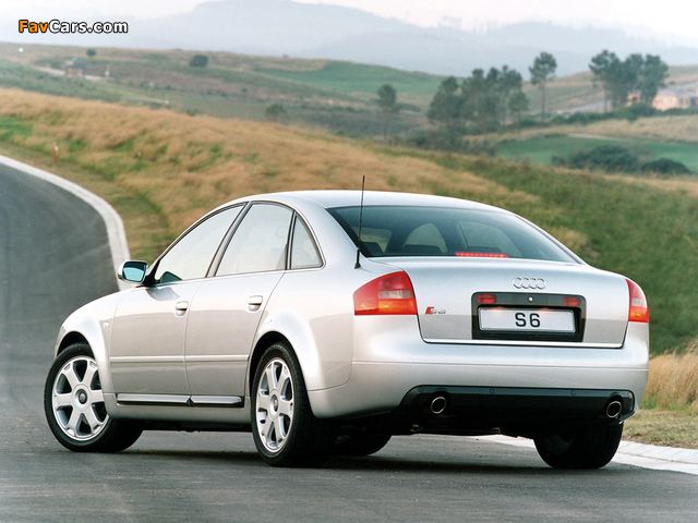 Pictures of Audi S6 Sedan ZA-spec (4B,C5) 1999–2004 (640 x 480)