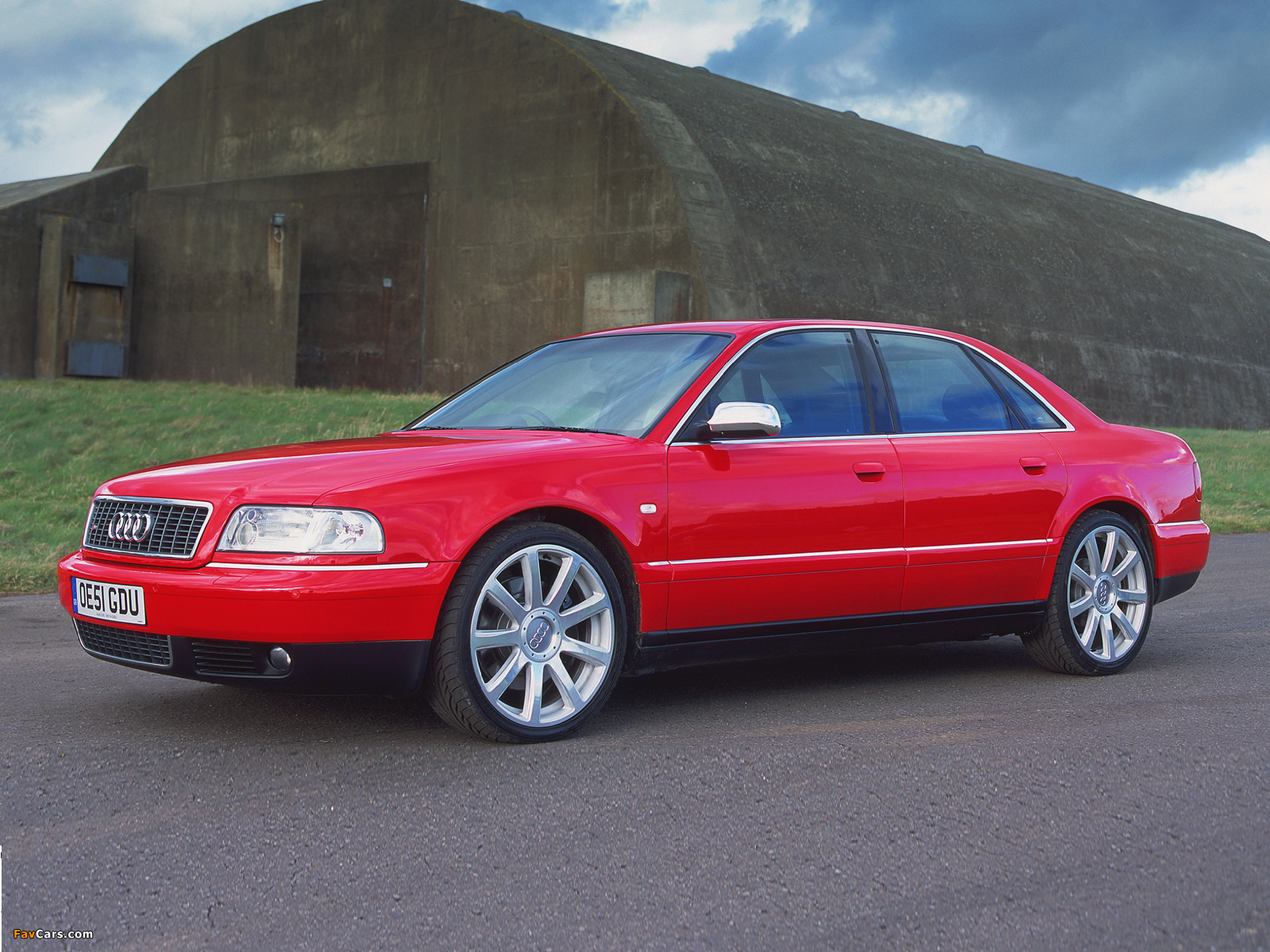 Audi S8 UK-spec (D2) 1999–2002 pictures (1600 x 1200)
