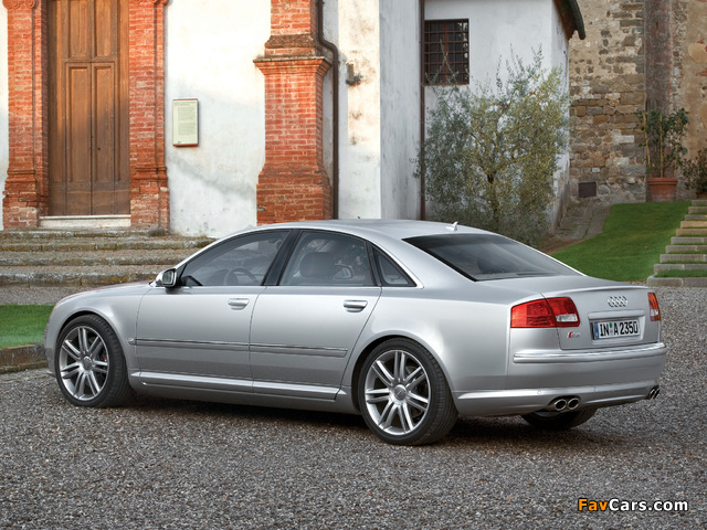 Images of Audi S8 (D3) 2005–08 (640 x 480)
