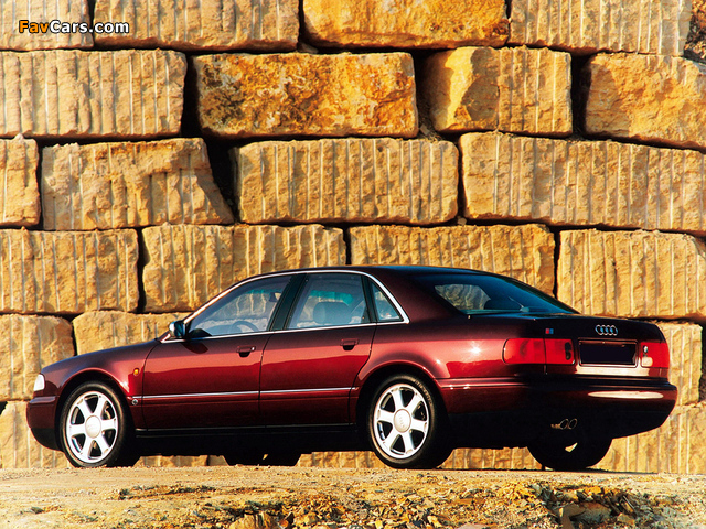 Photos of Audi S8 (D2) 1996–99 (640 x 480)