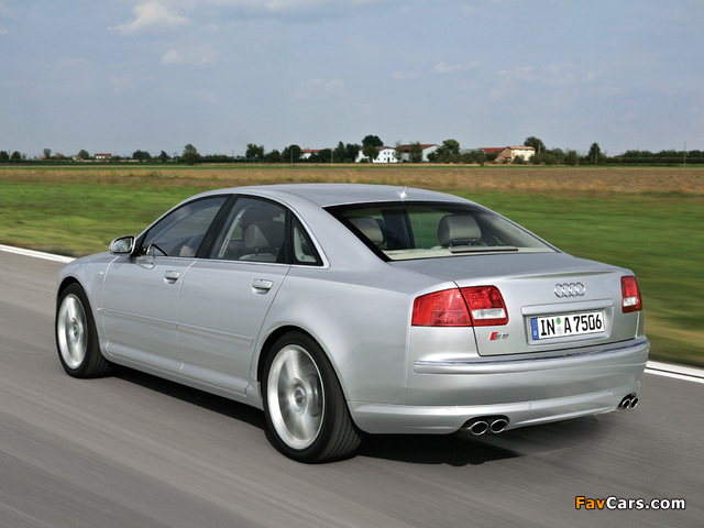 Photos of Audi S8 (D3) 2005–08 (640 x 480)