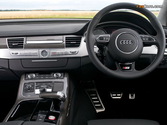 Photos of Audi S8 UK-spec (D4) 2012 (640 x 480)