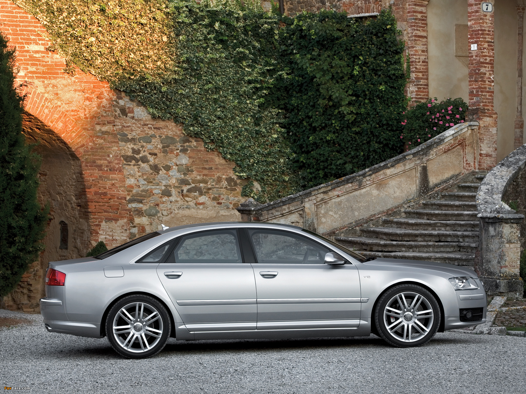 Pictures of Audi S8 (D3) 2005–08 (2048 x 1536)
