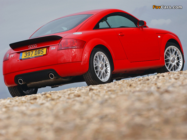 Audi TT 3.2 quattro Coupe UK-spec (8N) 2003–06 images (640 x 480)