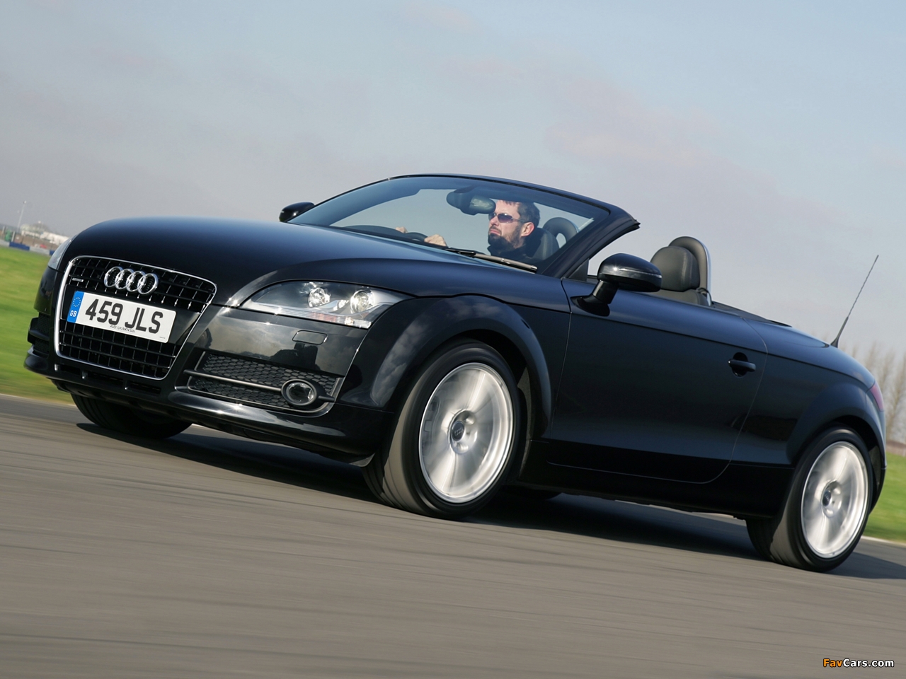 Audi TT Roadster UK-spec (8J) 2007–10 images (1280 x 960)