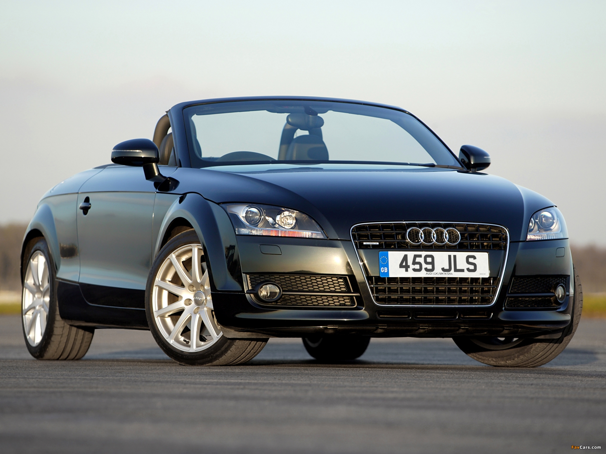 Audi TT Roadster UK-spec (8J) 2007–10 wallpapers (2048 x 1536)