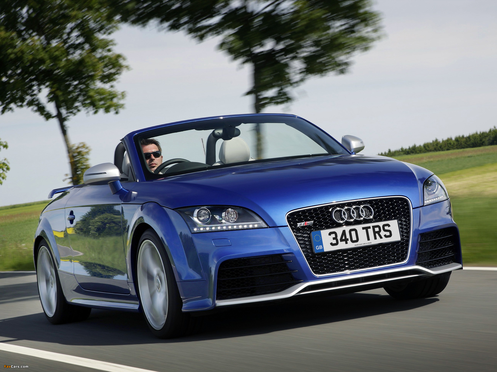 Audi TT RS Roadster UK-spec (8J) 2009 images (2048 x 1536)