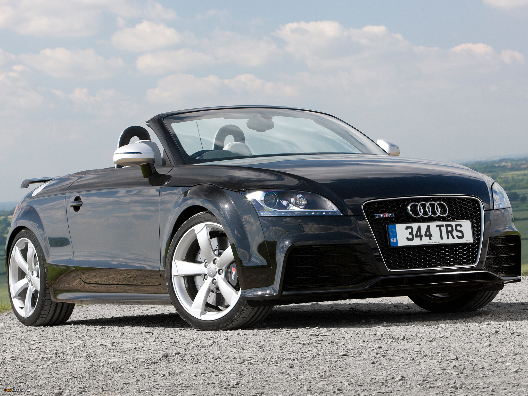 Audi TT RS Roadster UK-spec (8J) 2009 pictures (2048 x 1536)