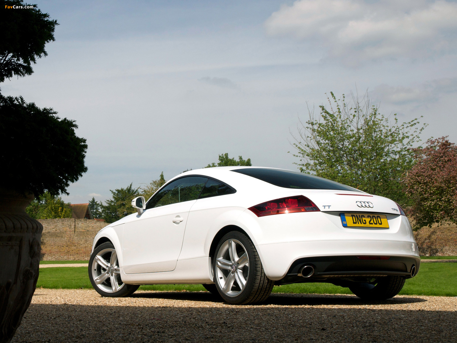 Audi TT 2.0 TFSI Coupe UK-spec (8J) 2010 images (1600 x 1200)