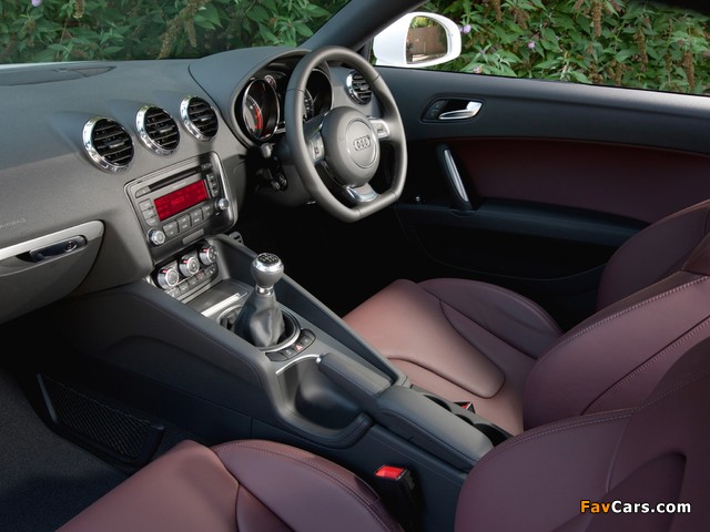 Audi TT 2.0 TFSI Coupe UK-spec (8J) 2010 pictures (640 x 480)