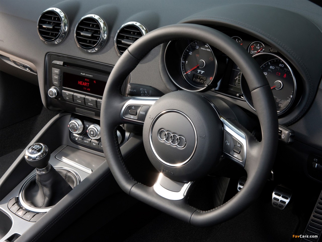 Images of Audi TT 2.0 TFSI Coupe UK-spec (8J) 2010 (1280 x 960)