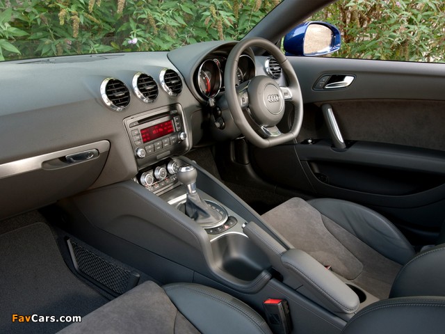 Images of Audi TT 2.0 TFSI quattro Coupe UK-spec (8J) 2010 (640 x 480)