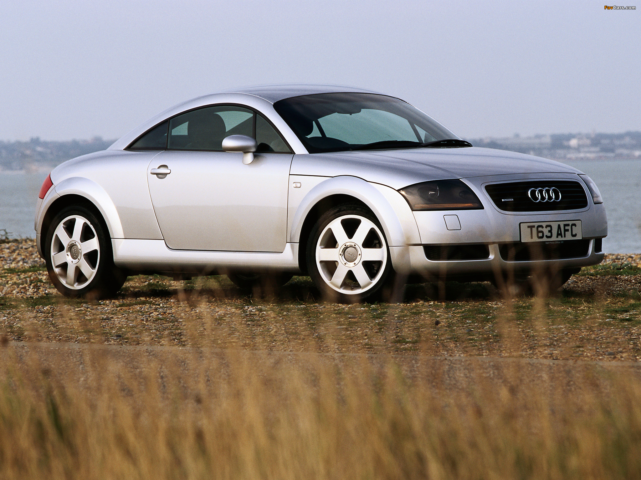 Photos of Audi TT Coupe UK-spec (8N) 1998–2003 (2048 x 1536)