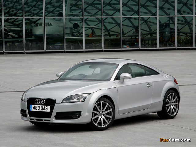 Photos of Audi TT Coupe UK-spec (8J) 2006–10 (640 x 480)