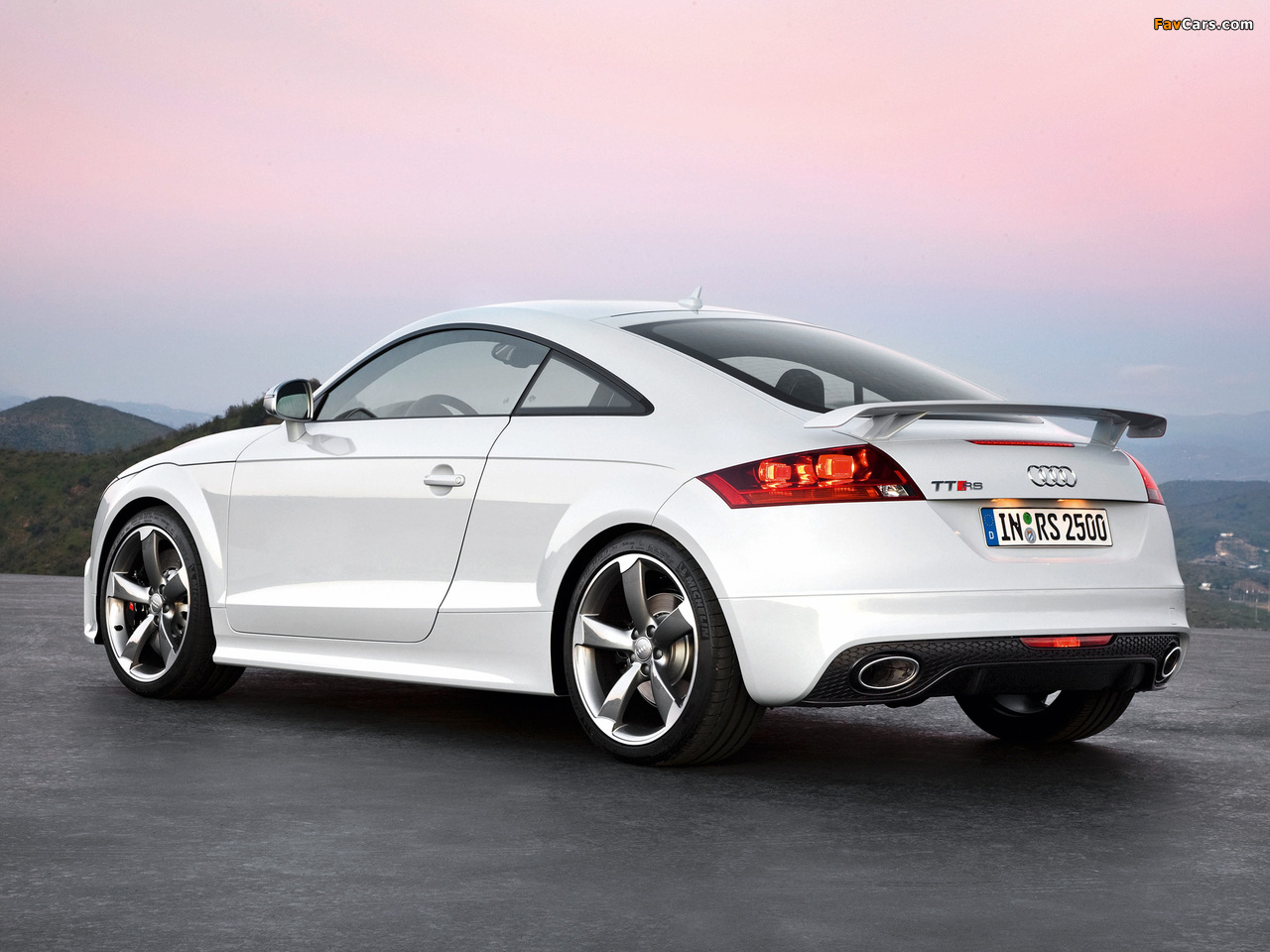 Photos of Audi TT RS Coupe (8J) 2009 (1280 x 960)