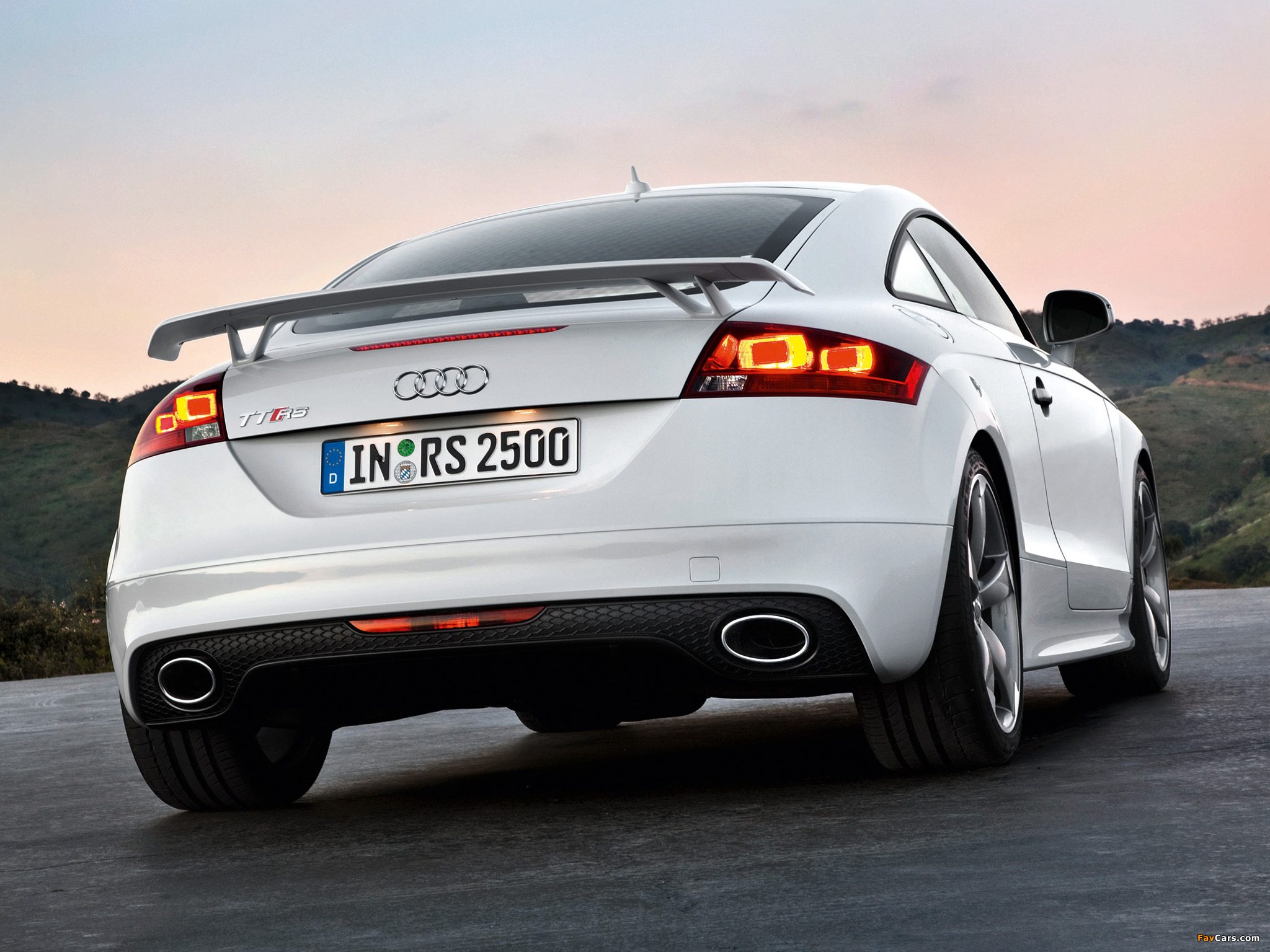 Photos of Audi TT RS Coupe (8J) 2009 (2048 x 1536)