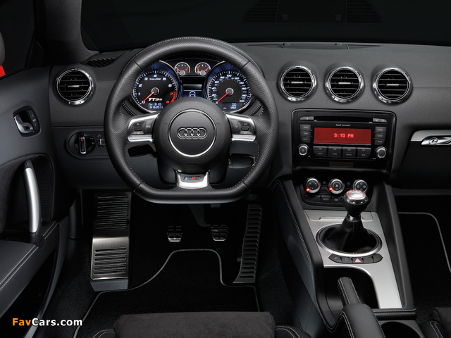 Photos of Audi TT RS Coupe US-spec (8J) 2011 (640 x 480)