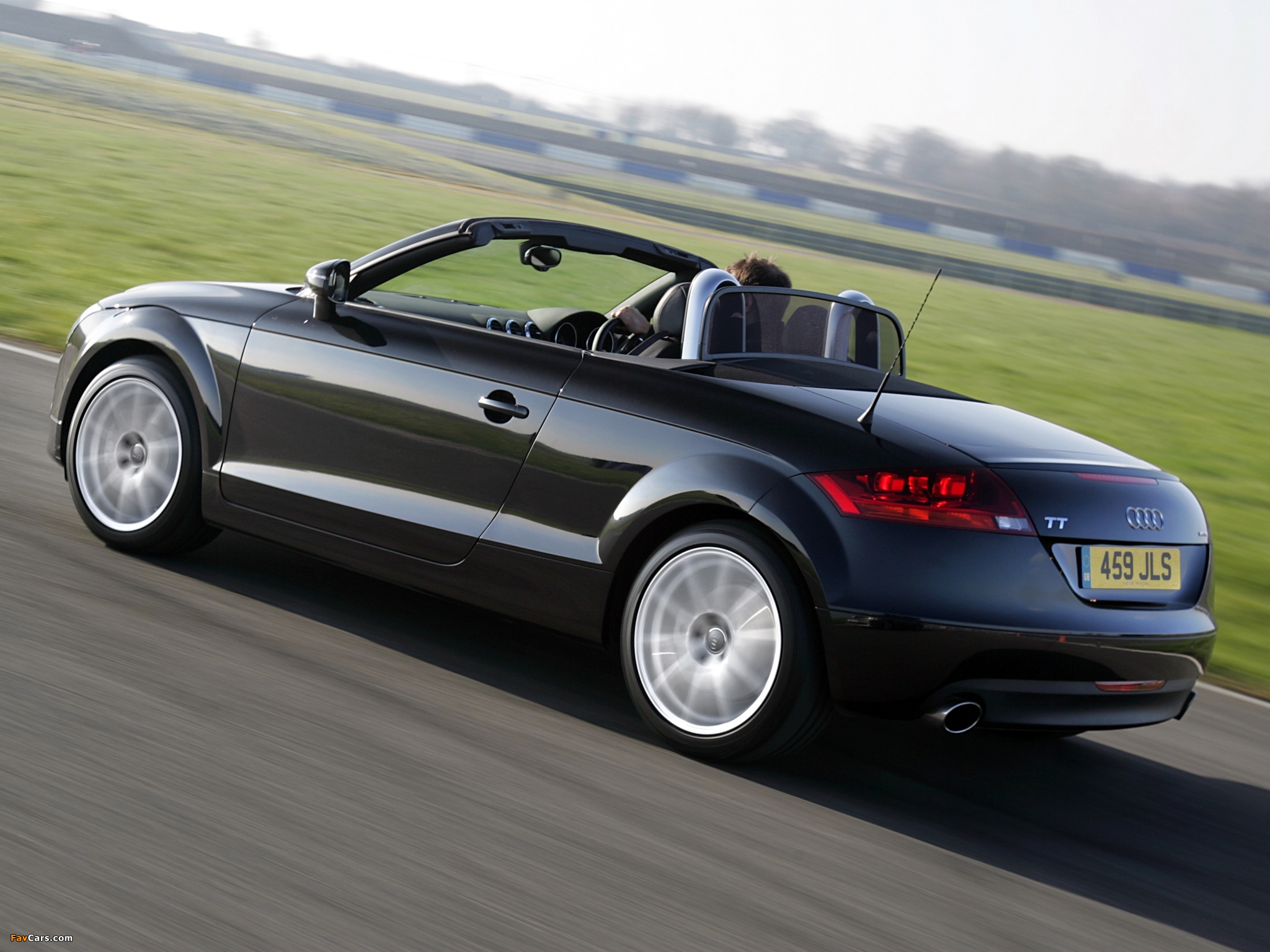 Pictures of Audi TT Roadster UK-spec (8J) 2007–10 (2048 x 1536)