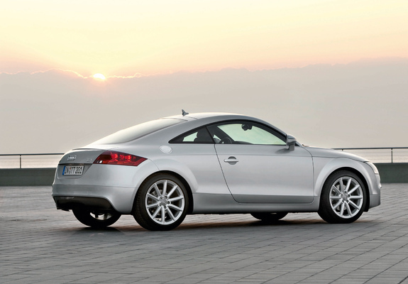 Pictures of Audi TT 2.0 TDI quattro Coupe (8J) 2010