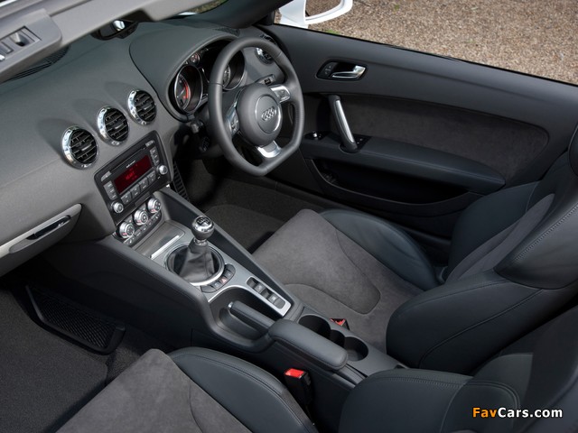 Pictures of Audi TT 1.8 TFSI Roadster UK-spec (8J) 2010 (640 x 480)