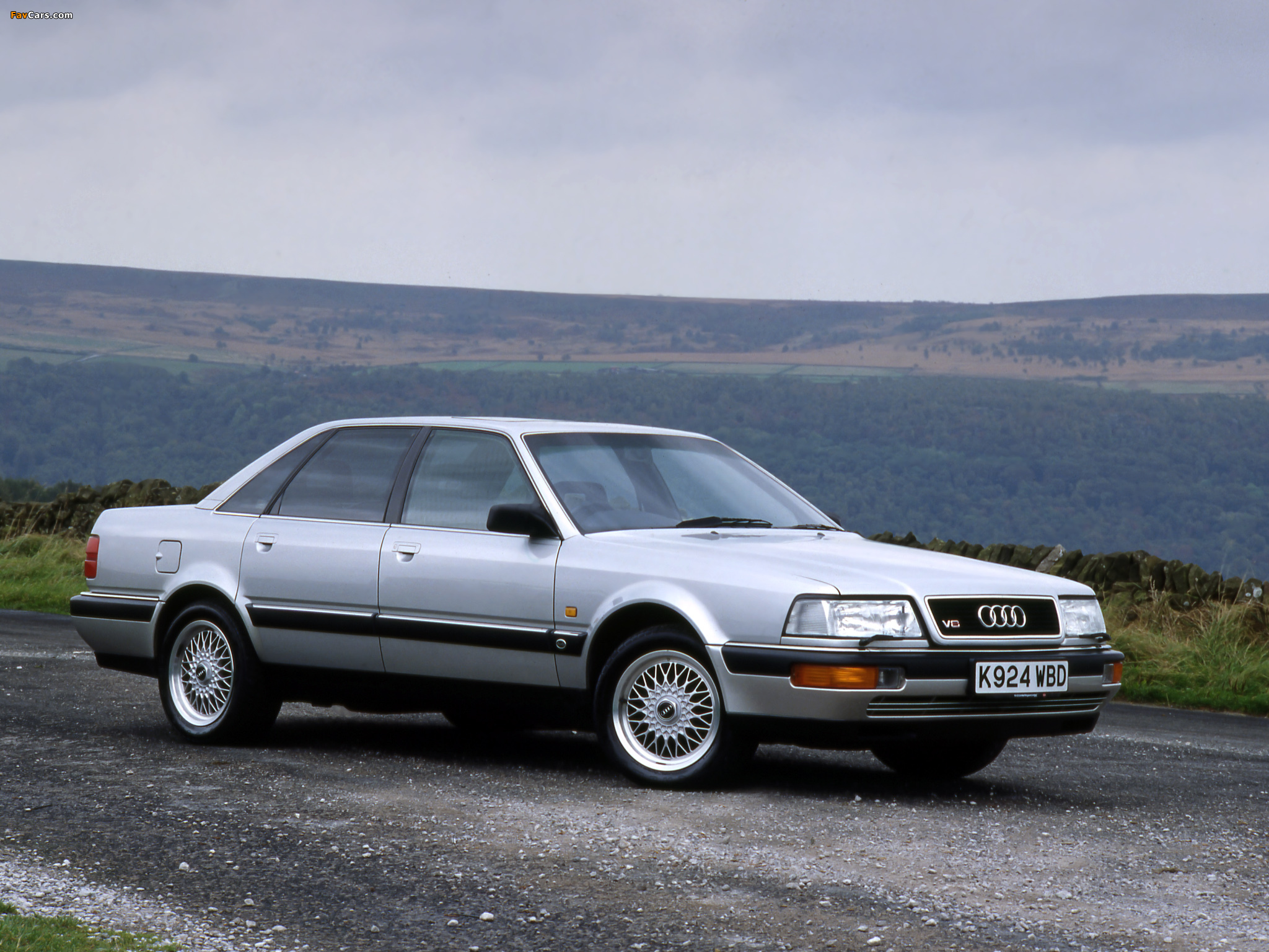 Audi V8 UK-spec 1988–94 wallpapers (2048 x 1536)