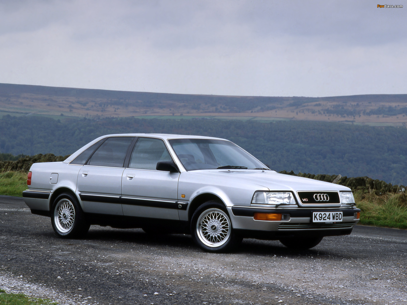 Audi V8 UK-spec 1988–94 wallpapers (1600 x 1200)