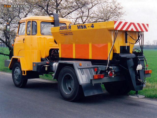 Pictures of Avia A31T 4x4 Johur MSK-4 1980–93 (640 x 480)