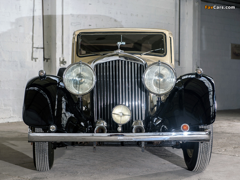 Bentley 4 ¼ Litre Saloon by Mann Egerton 1937 photos (800 x 600)