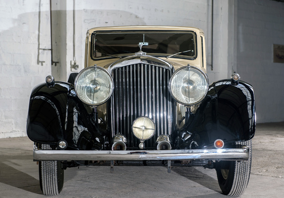 Bentley 4 ¼ Litre Saloon by Mann Egerton 1937 photos
