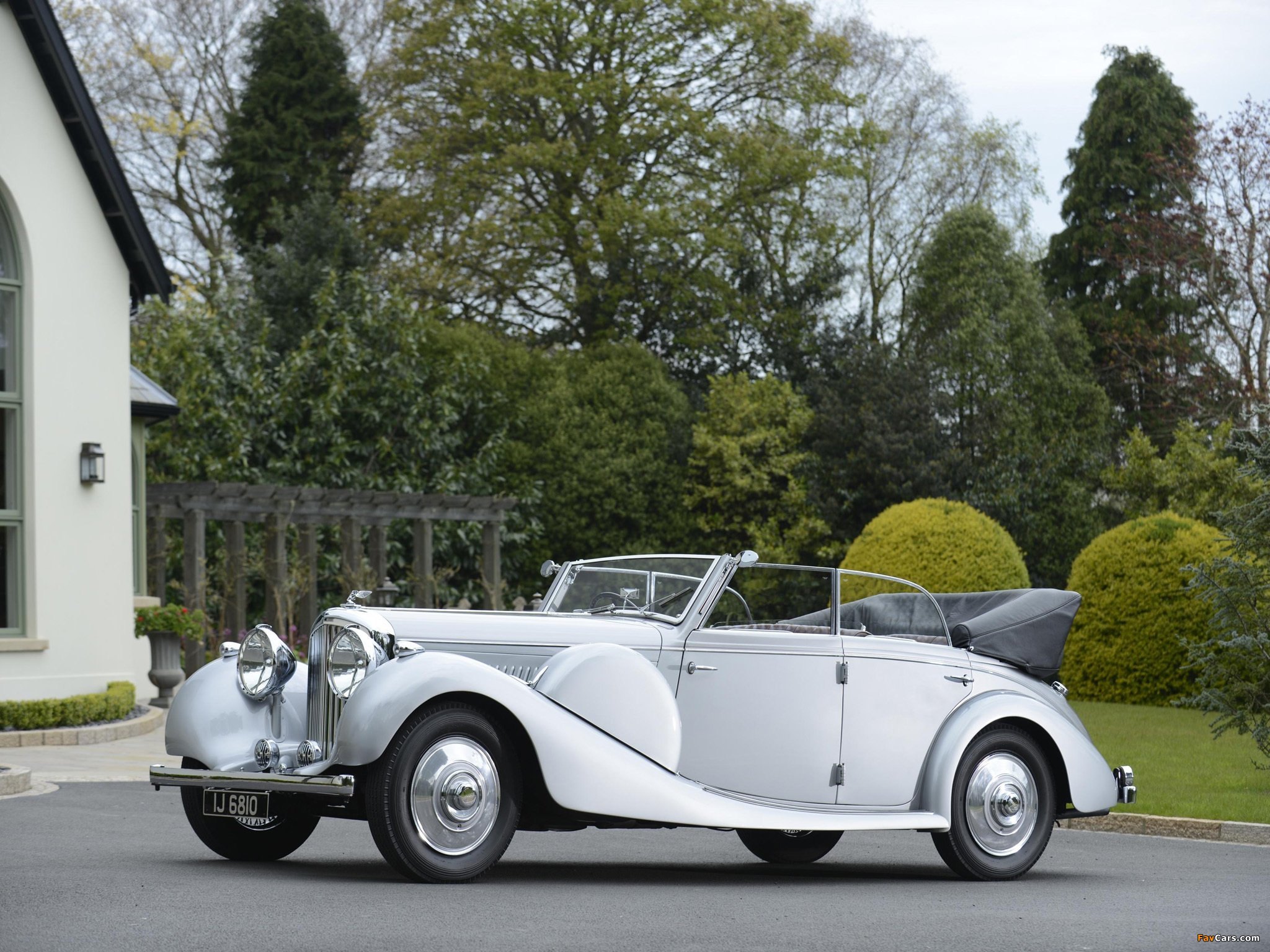 Bentley 4 ¼ Litre Cabriolet 1938 wallpapers (2048 x 1536)