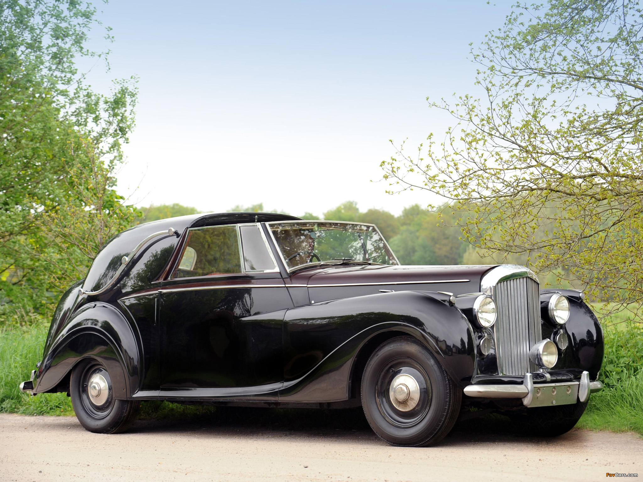 Images of Bentley 4 ¼ Litre Sedanca Coupe by Gurney Nutting 1947 (2048 x 1536)