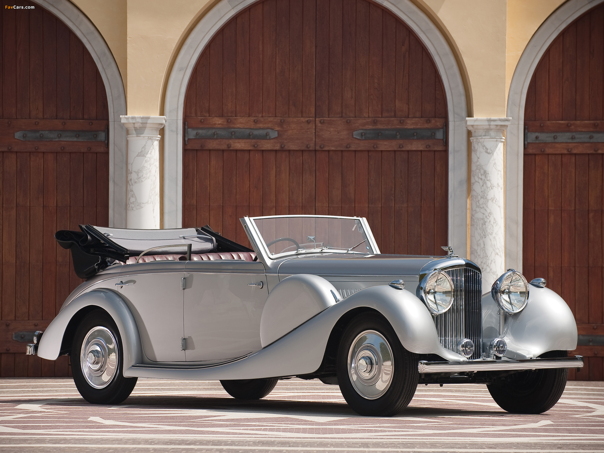 Images of Bentley 4 ¼ Litre Cabriolet 1938 (2048 x 1536)