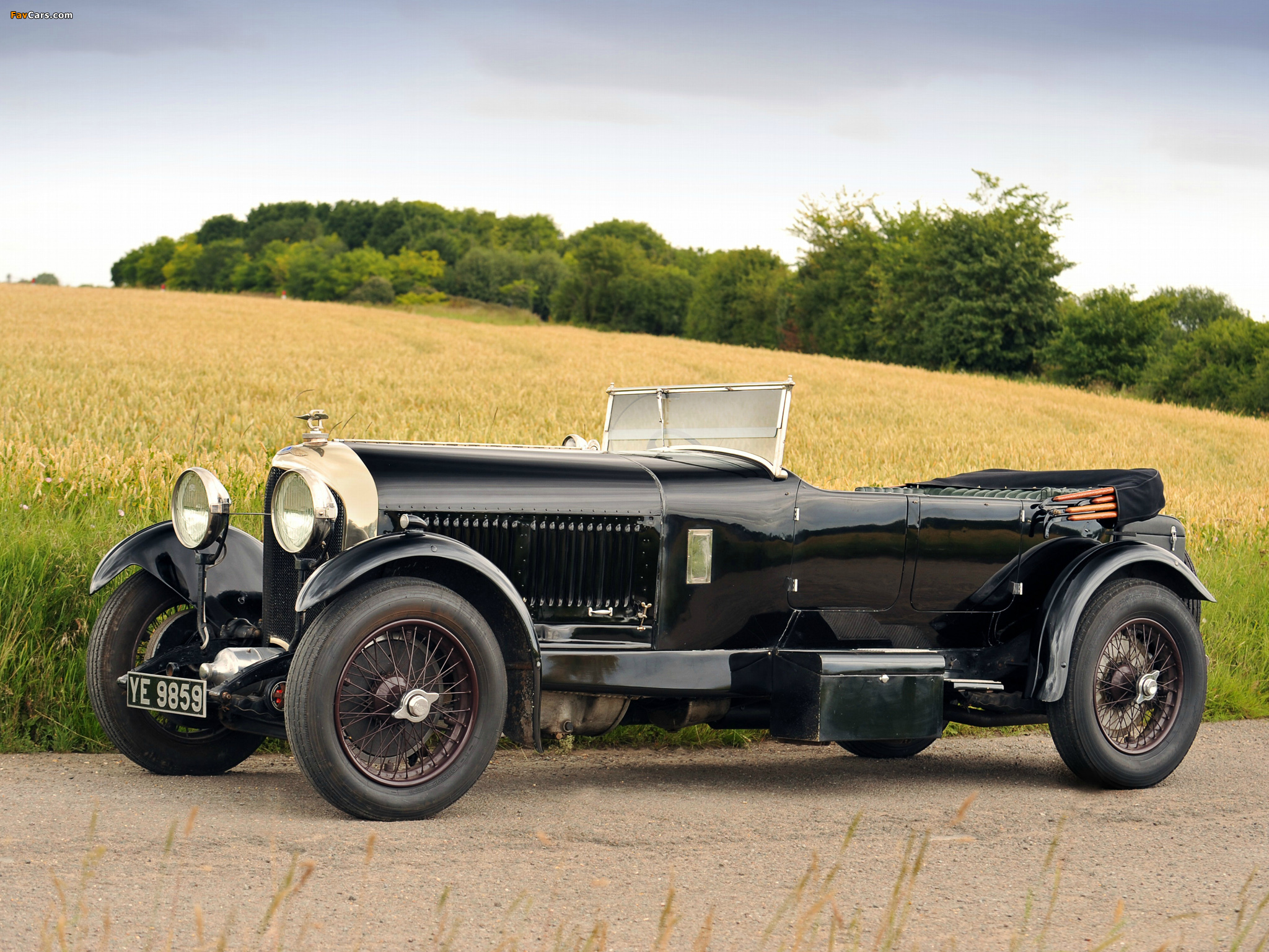 Bentley 6 ½ Litre Tourer by Vanden Plas 1928–30 photos (2048 x 1536)