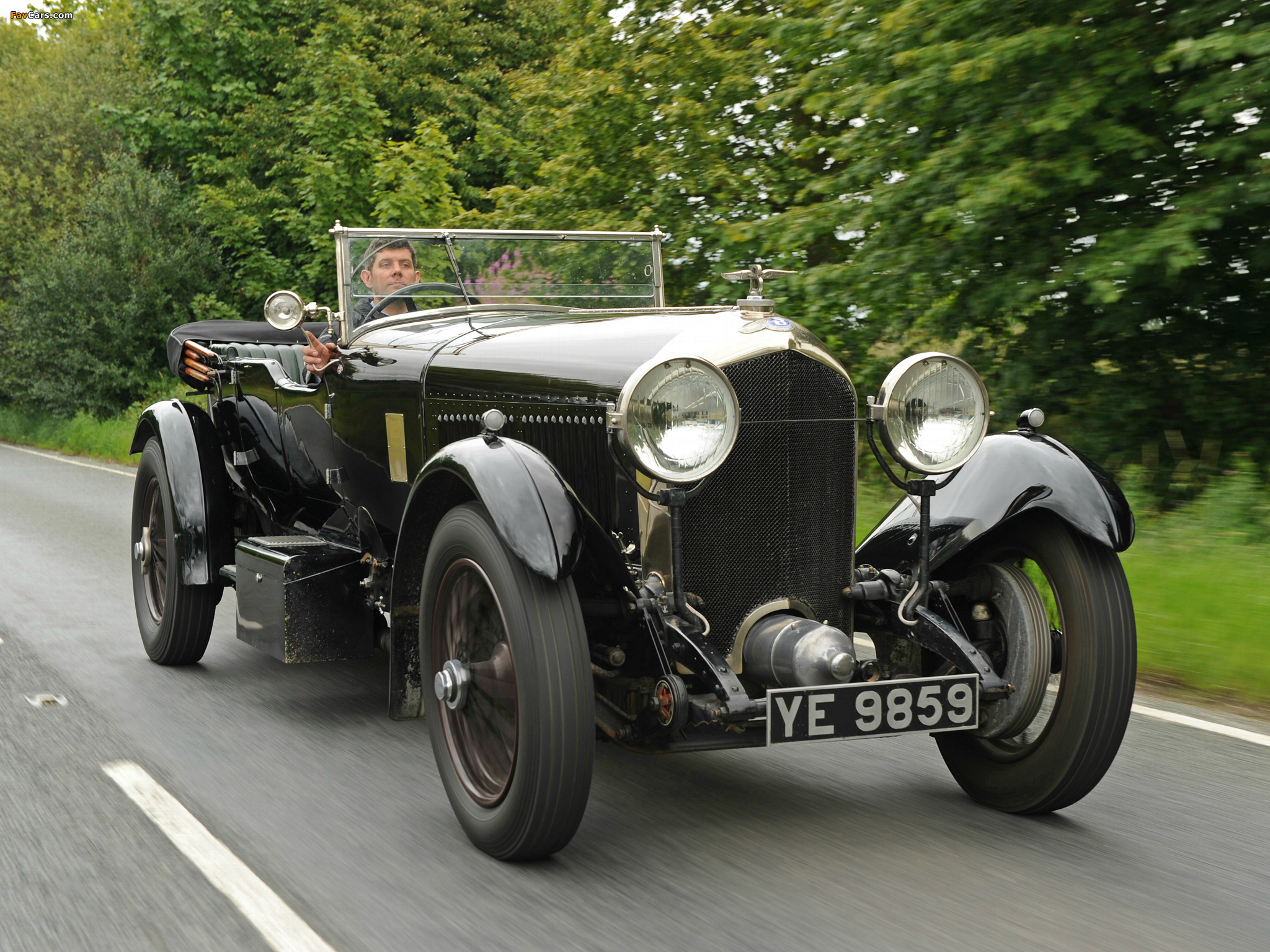 Bentley 6 ½ Litre Tourer by Vanden Plas 1928–30 wallpapers (2048 x 1536)