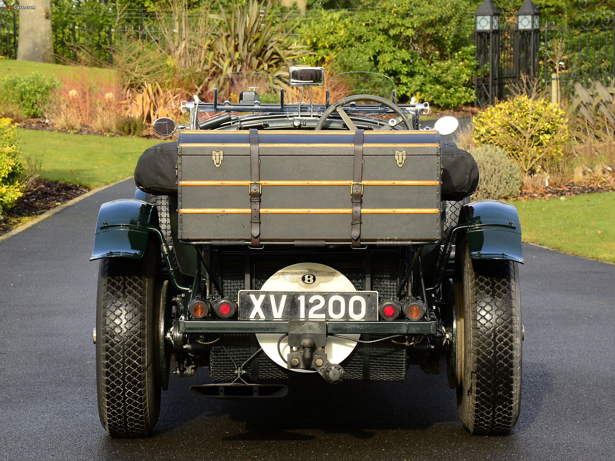 Images of Bentley 6 ½ Litre Tourer by Vanden Plas 1928–30 (2048 x 1536)