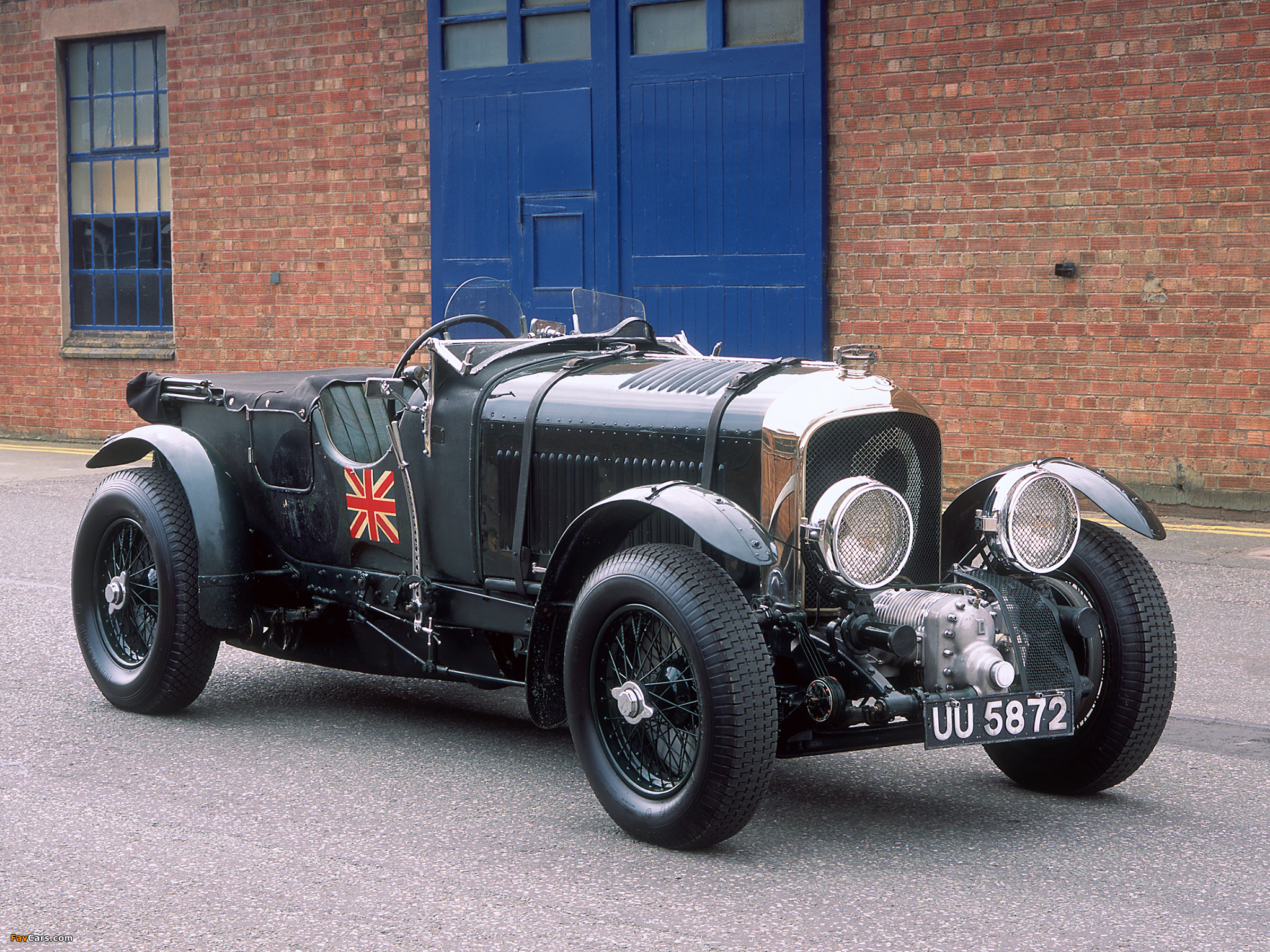 Images of Bentley 6 ½ Litre Tourer by Vanden Plas 1928–30 (2048 x 1536)
