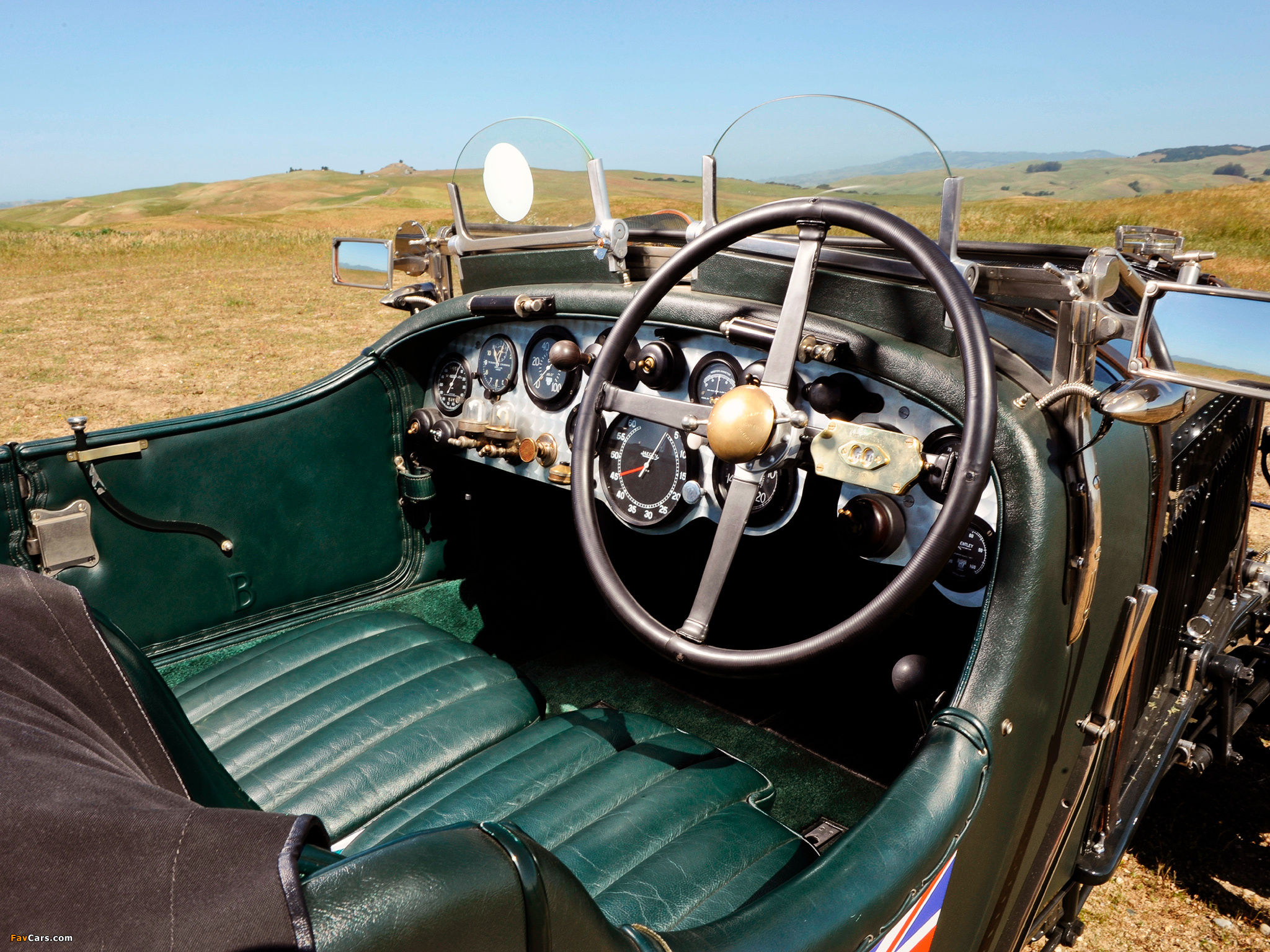 Photos of Bentley 6 ½ Litre Tourer by Vanden Plas 1928–30 (2048 x 1536)