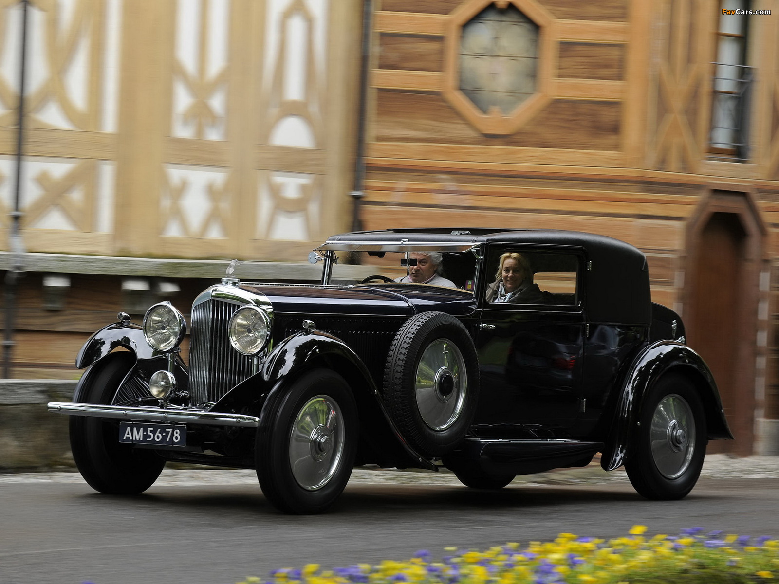 Images of Bentley 8 Litre Sportsman Coupe by Gurney Nutting 1931 (1600 x 1200)