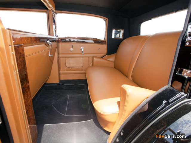 Bentley 8 Litre Limousine by Mulliner 1932 wallpapers (640 x 480)
