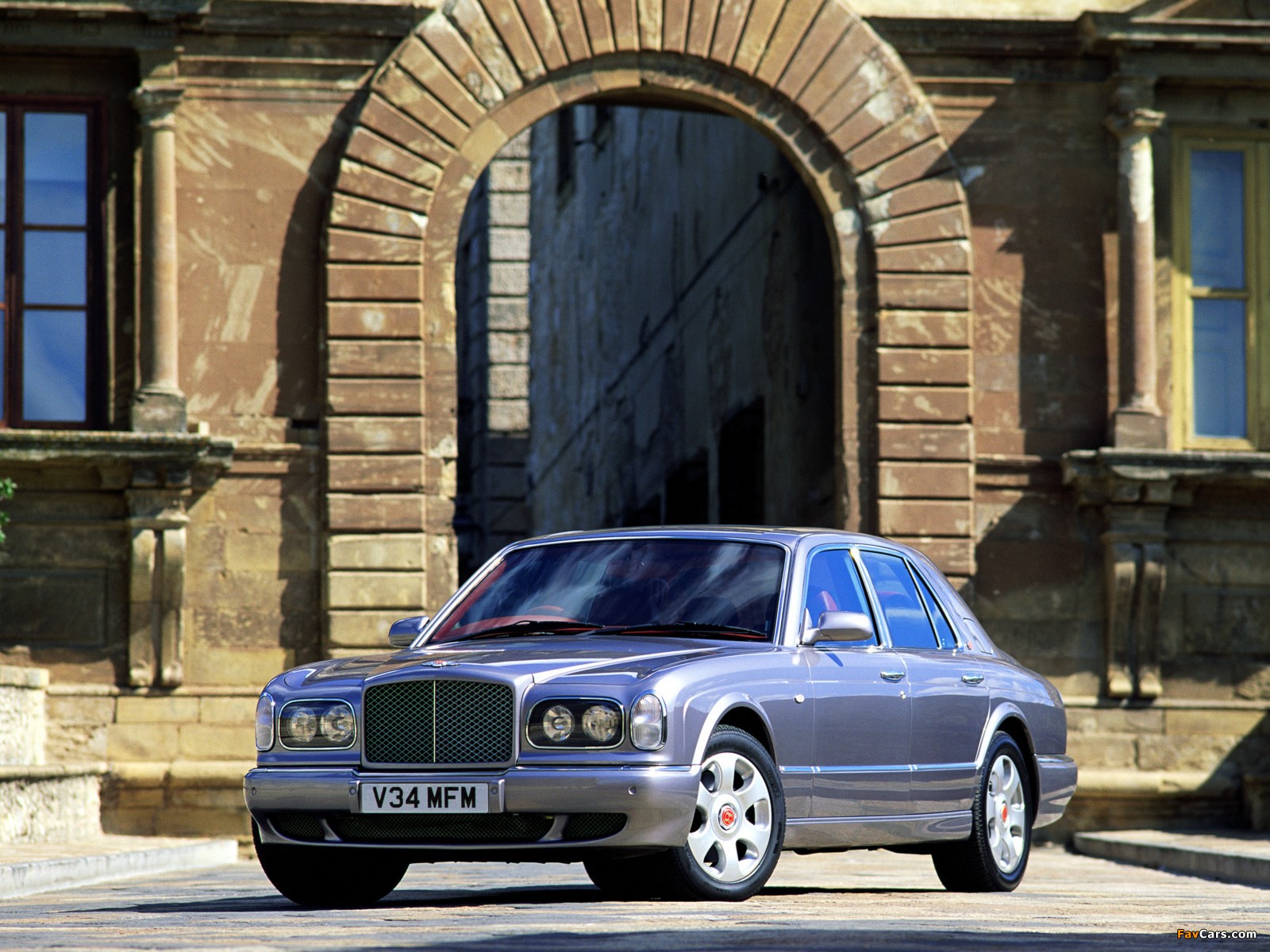 Bentley Arnage Red Label 1999–2002 pictures (1600 x 1200)