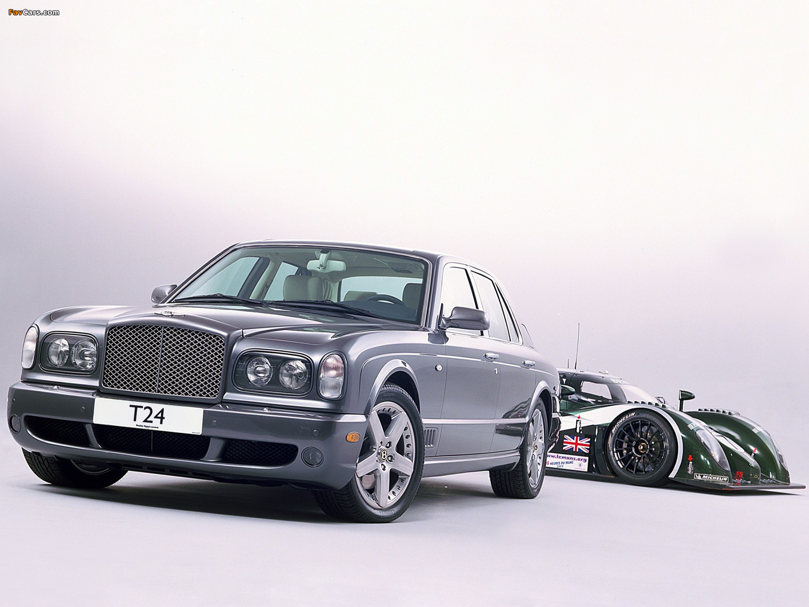 Pictures of Bentley Arnage T24 Mulliner 2004 (1600 x 1200)