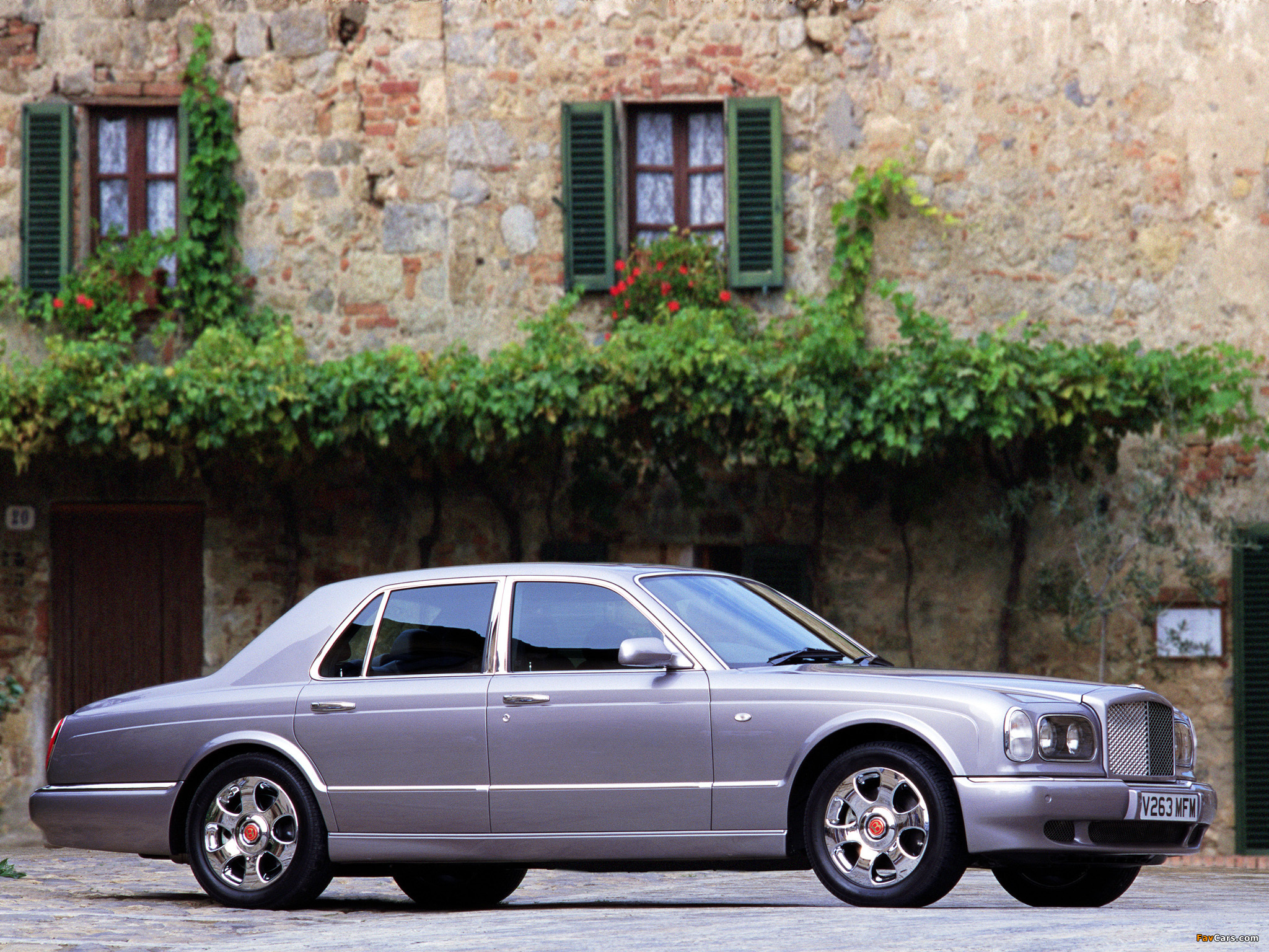 Bentley Arnage Red Label 1999–2002 wallpapers (2048 x 1536)