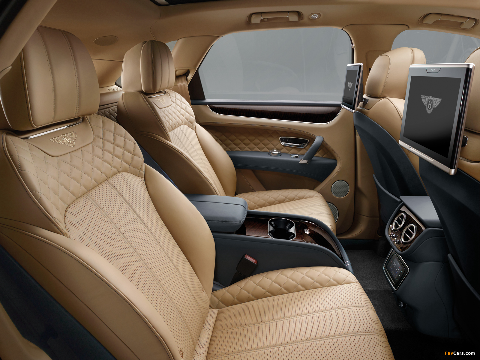 Bentley Bentayga 2016 images (1600 x 1200)