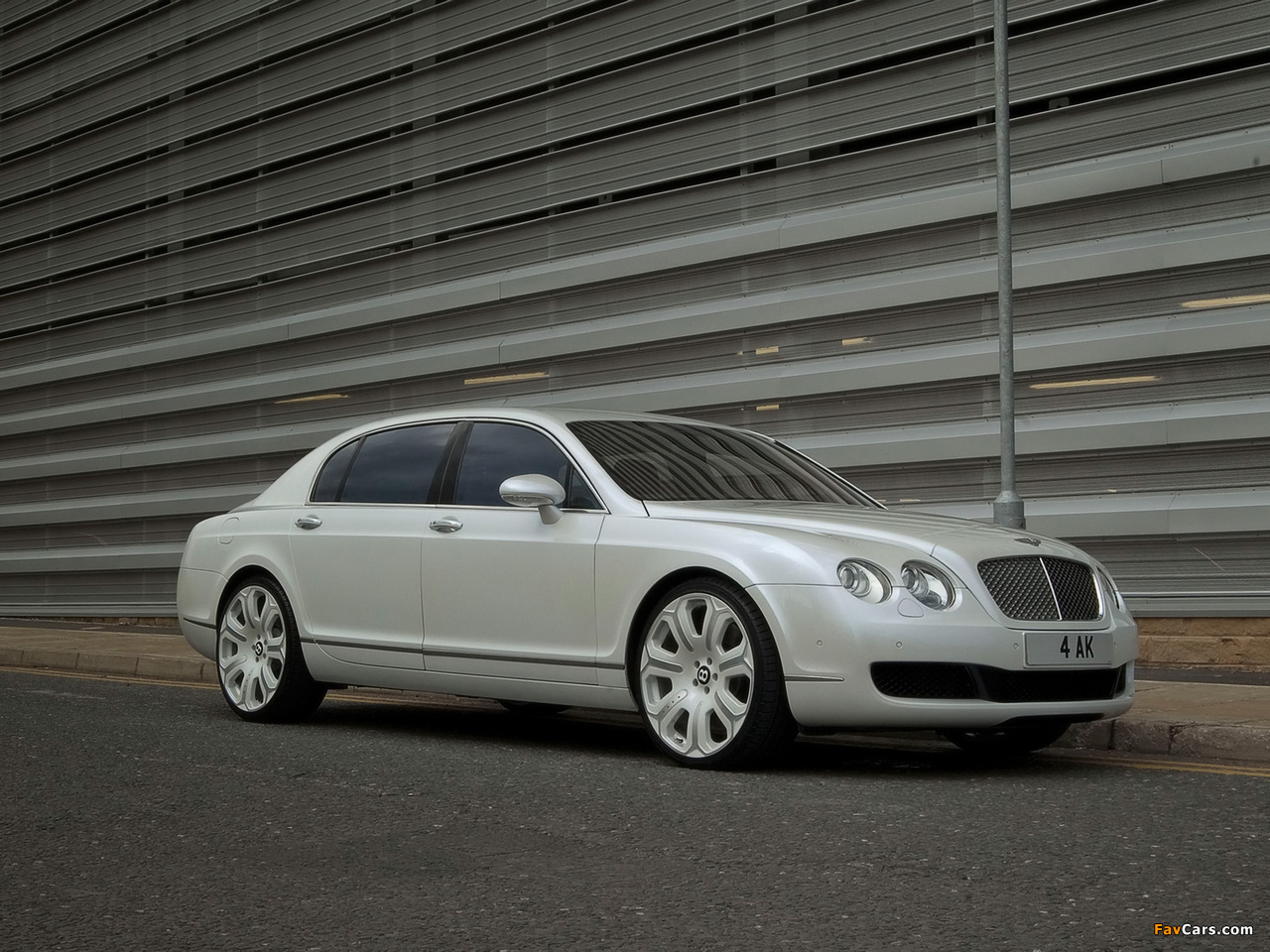 Project Kahn Bentley Continental Flying Spur Pearl White Edition 2009 images (1280 x 960)