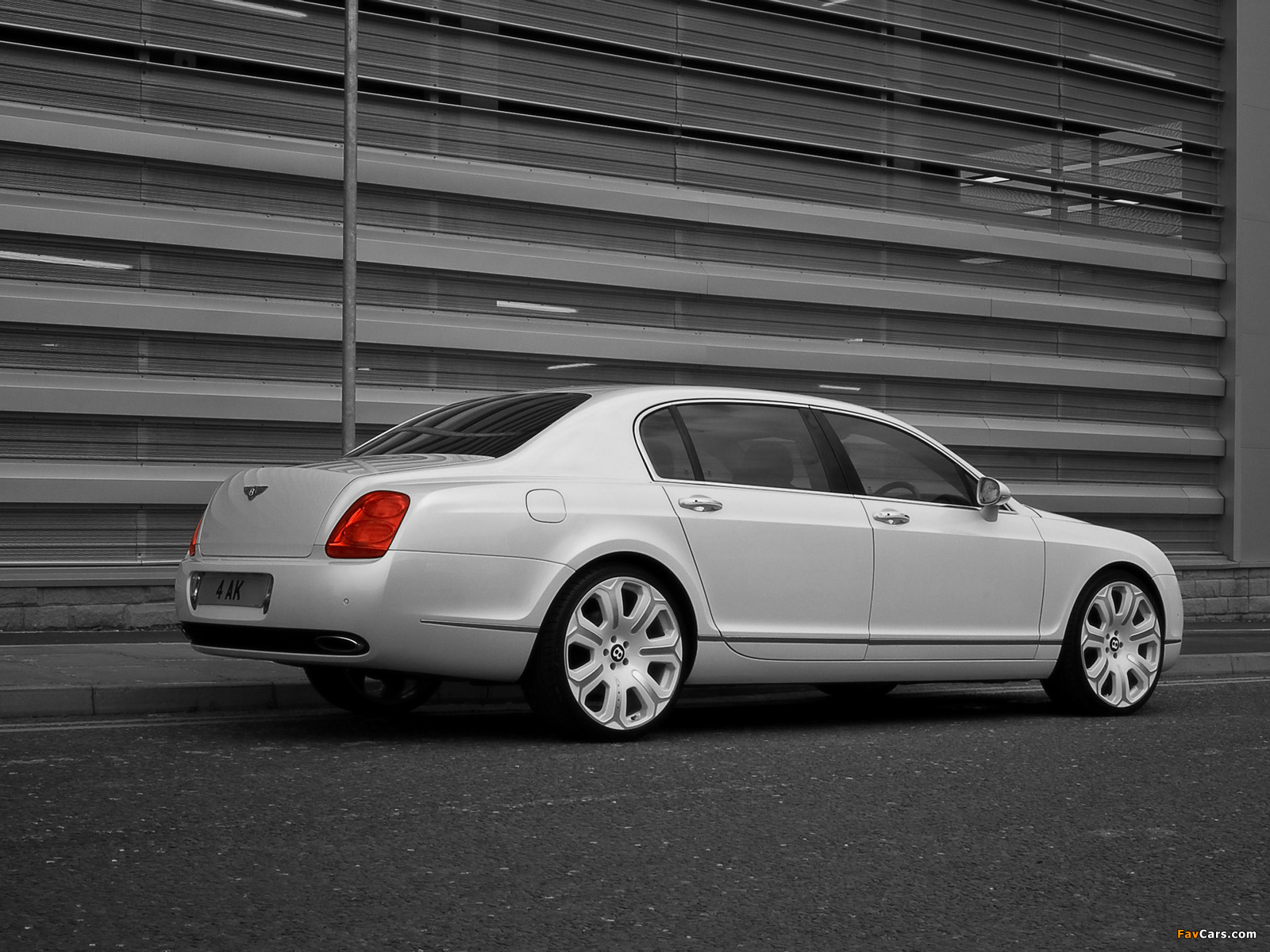 Project Kahn Bentley Continental Flying Spur Pearl White Edition 2009 wallpapers (1600 x 1200)