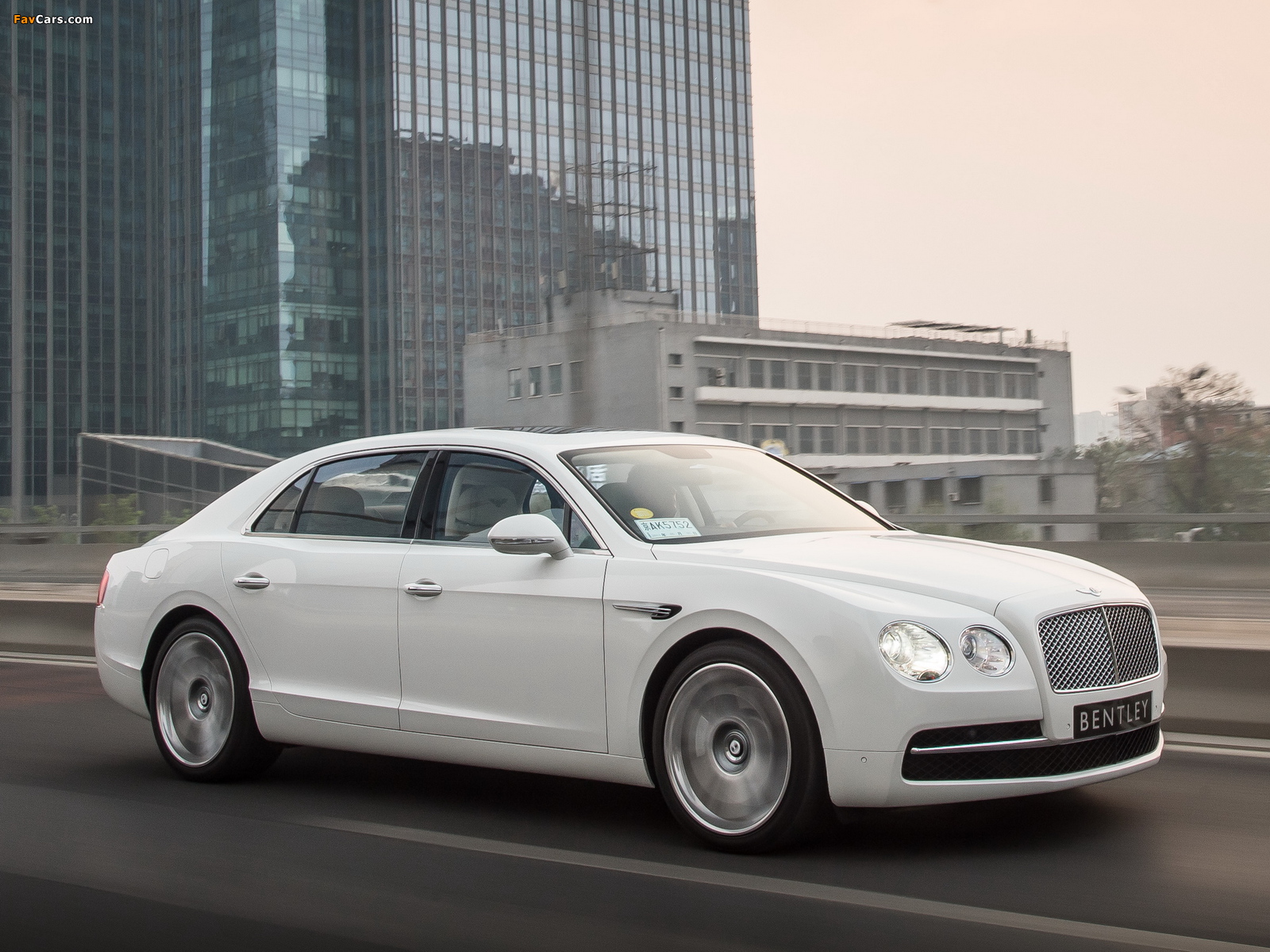 Bentley Flying Spur 2013 images (1600 x 1200)