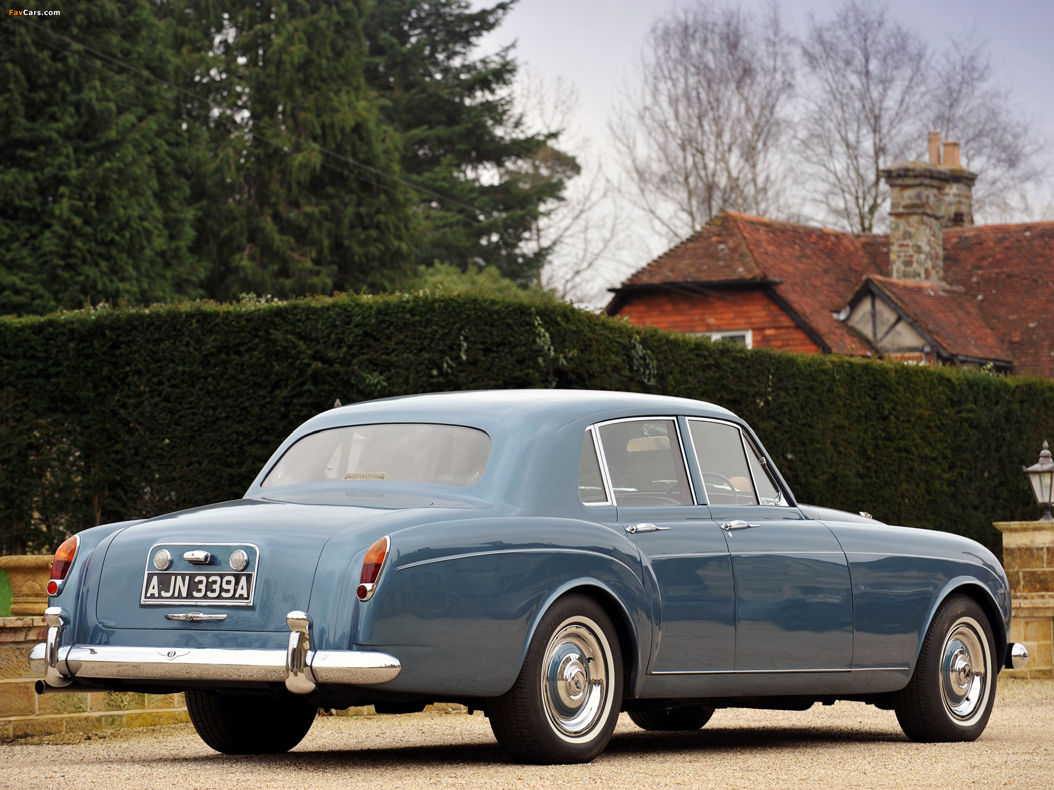 Bentley S3 Continental Flying Spur Saloon by Mulliner 1963–65 images (2048 x 1536)
