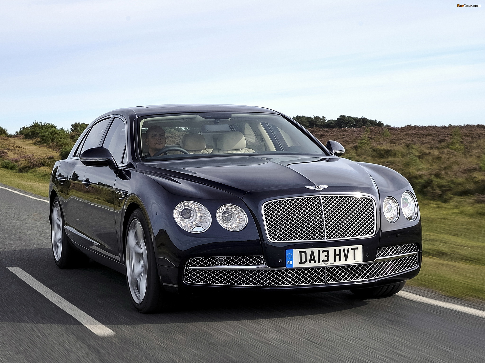 Photos of Bentley Flying Spur UK-spec 2013 (2048 x 1536)